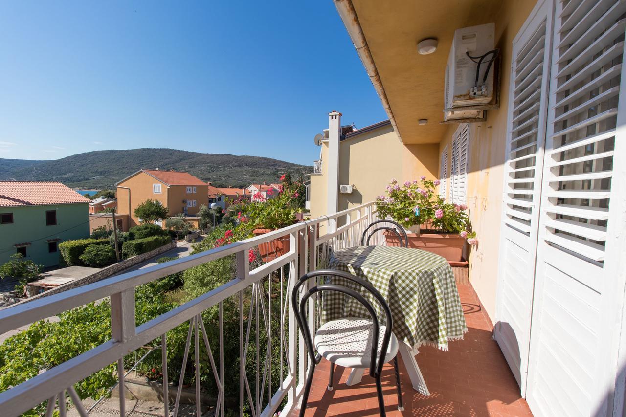 Apartment Anton Cres Exterior photo